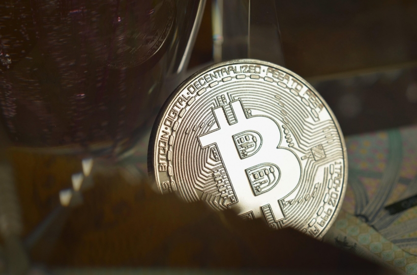 数据陈述式:易欧交易所元宇宙NFT专区首日交易量突破5000万美元 用户激增300%