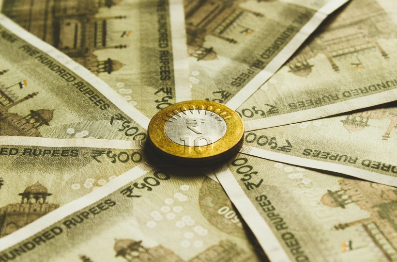欧艺交易所元宇宙专区上线首日吸金1.2亿美元 用户下载量突破50万次