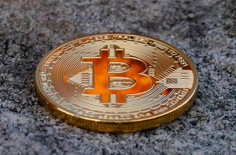 欧艺交易所宣布提现系统升级:支持T+0即时到账 单日上限提高至1000万美元